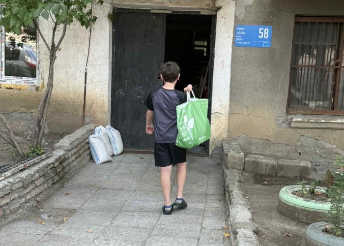 Visiting a socially vulnerable family