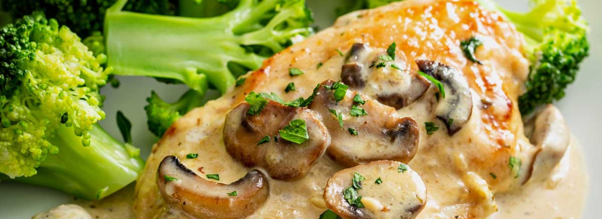 Chicken fillet with mushrooms in a creamy sauce