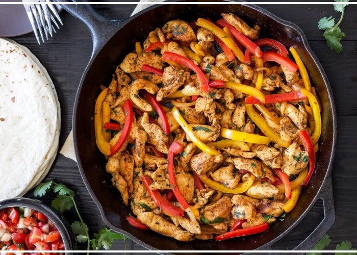 Prepare a delicious Mexican chicken dish "Fakhitas"