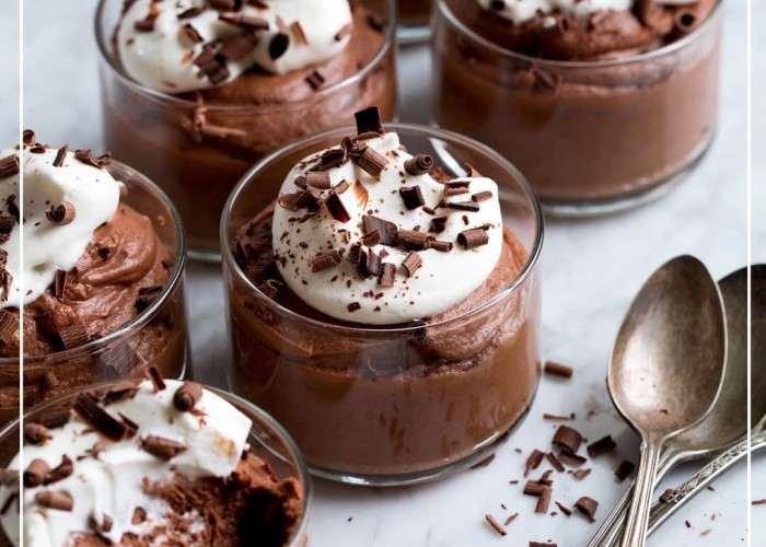 Prepare a very tasty and simple dessert chocolate mousse